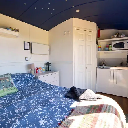 Shepherds Hut At Ridge Hall