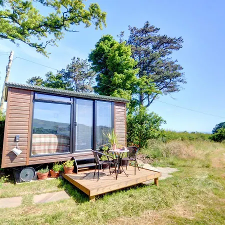 Shepherds Hut At Ridge Hall Holiday home Staithes